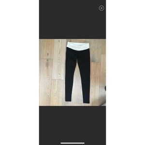 Mika Yoga Wear Black and White Leggings